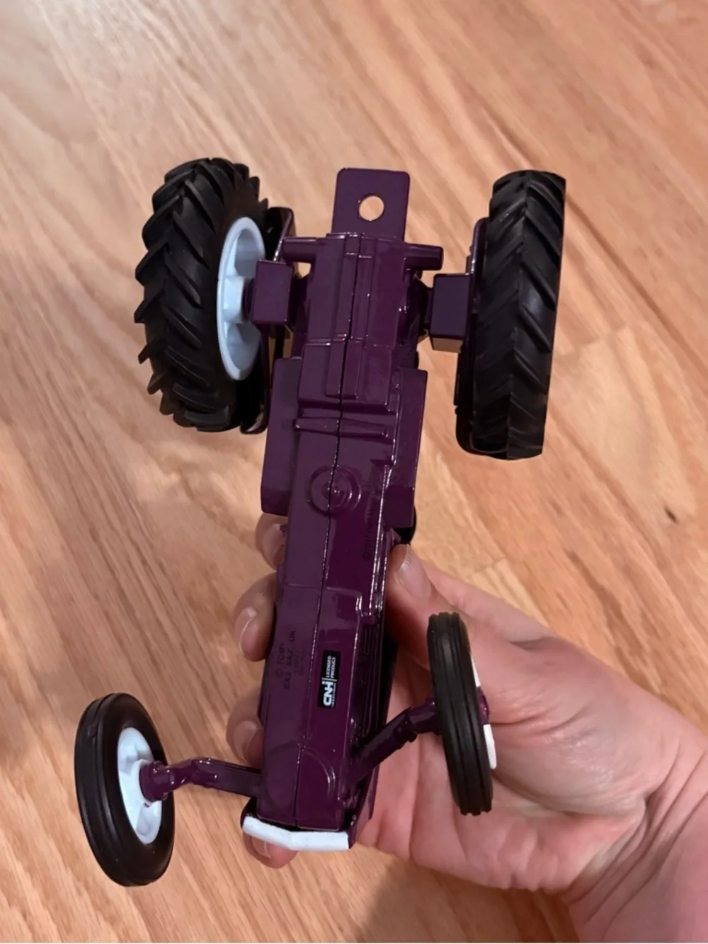 ERTL 1/16 Ford 9N Cancer Survivor Tractor Purple Metal Toy Collectible